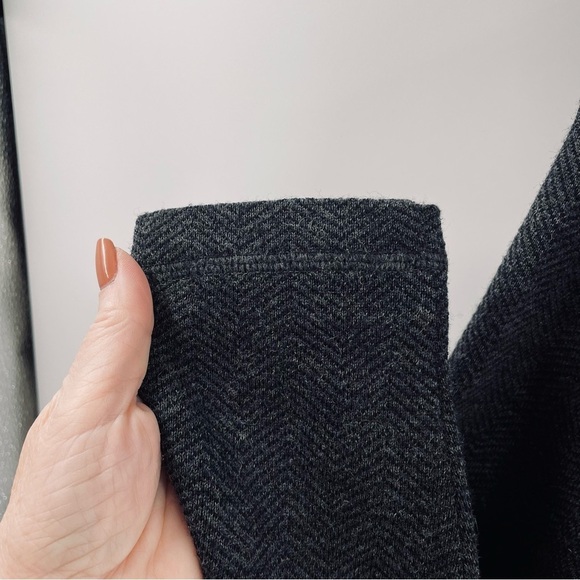 DKNY 100% Merino Wool Herringbone Long Sleeve Zip Up Mid Weight Jacket Office - Picture 3 of 8